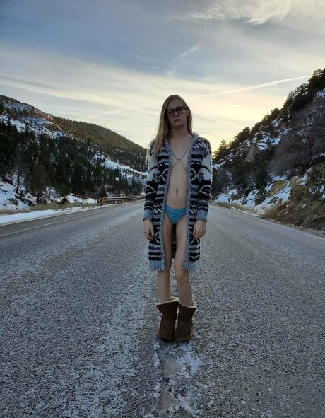 i love 420 naked star archive