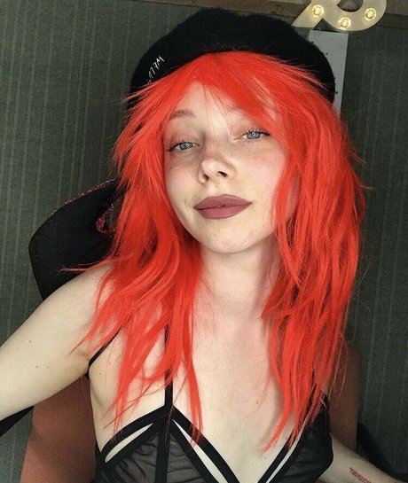 maryjaneshow exclusive model image