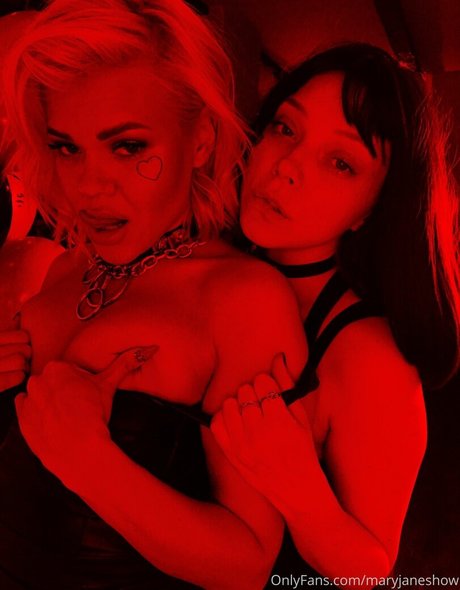 maryjaneshow Photo Gallery