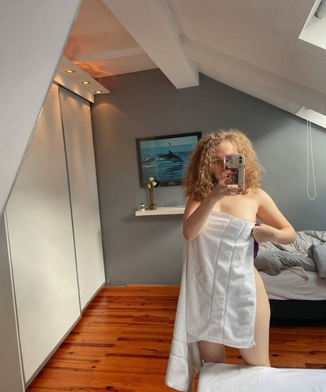 yammypie nude star image