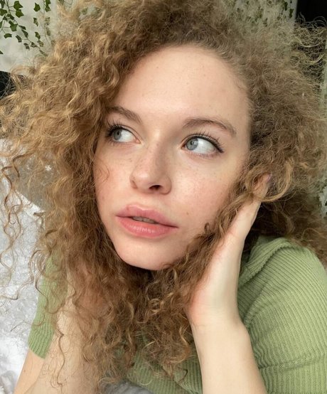 yammypie nude model images