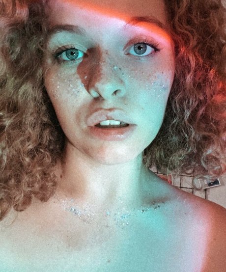 yammypie naked actress picture