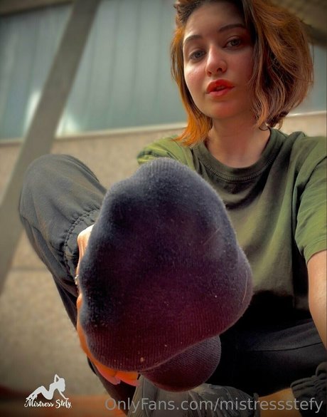 mistressstefy model art pic