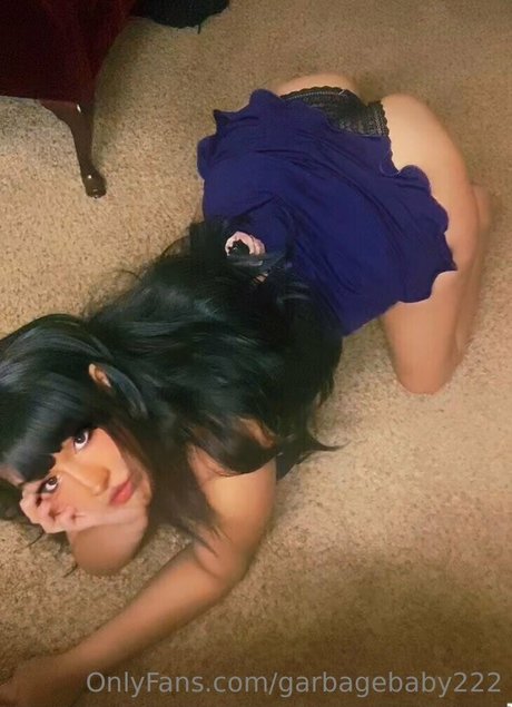 garbagebaby222 adult model pic