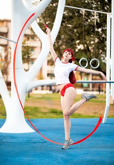 Elycoris beautiful actress pictures