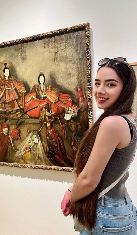 Miss Mikkaa model art pic