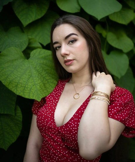 Miss Mikkaa star nude photo