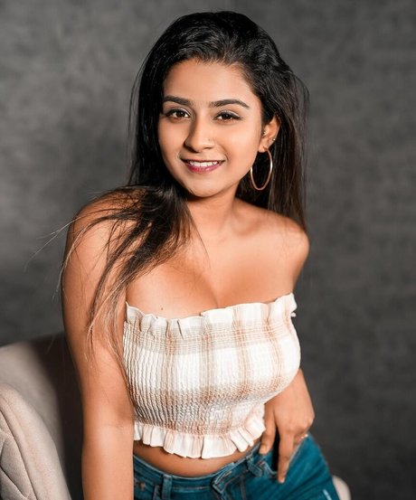 Suhana Khan porn star pic