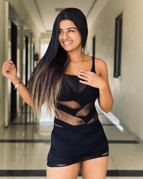 Suhana Khan naked pornstar galleries