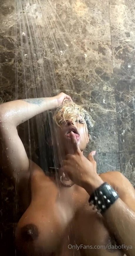 Dabofkya nude model picture