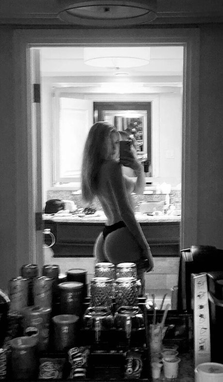 Josie Canseco exclusive pornstar image