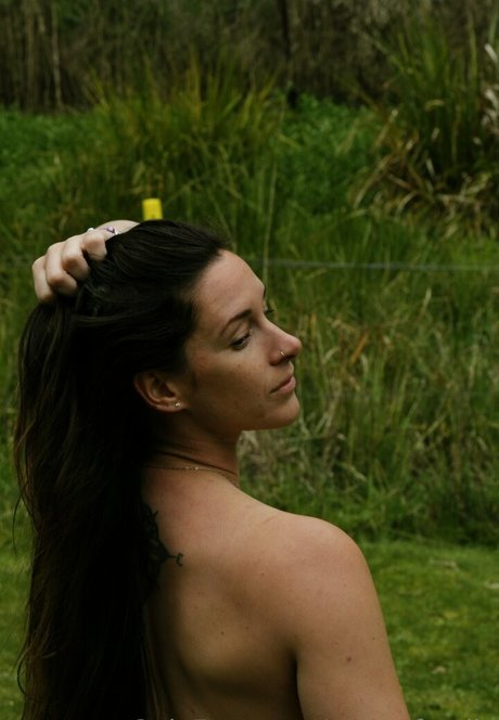 nakedaussienomad star hd gallery