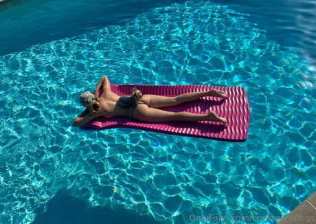 torgalore model pornographic photo