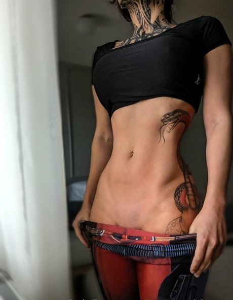 blonde babe onlyfans hot sexy picture