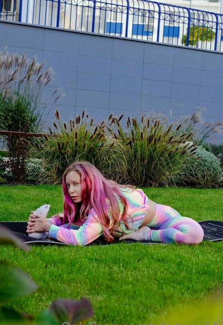 pretty elli Profile Photo