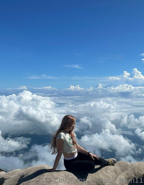 pretty elli star hot picture