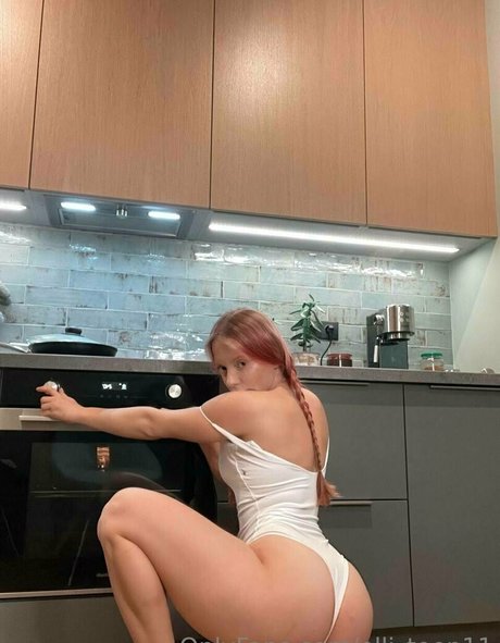 pretty elli beautiful actress galleries