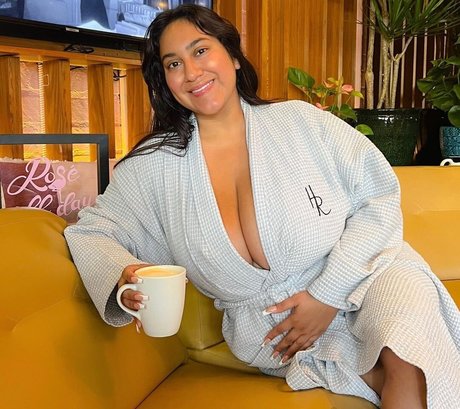 Roserayy perfect actress archive