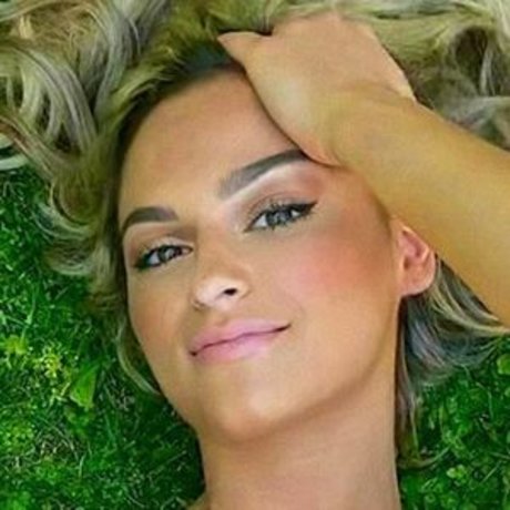 Jamie Leigh hot actress img