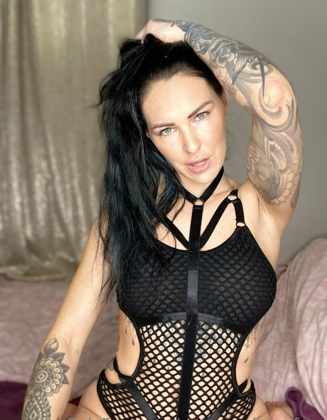 carmen divinefree model high quality gallery