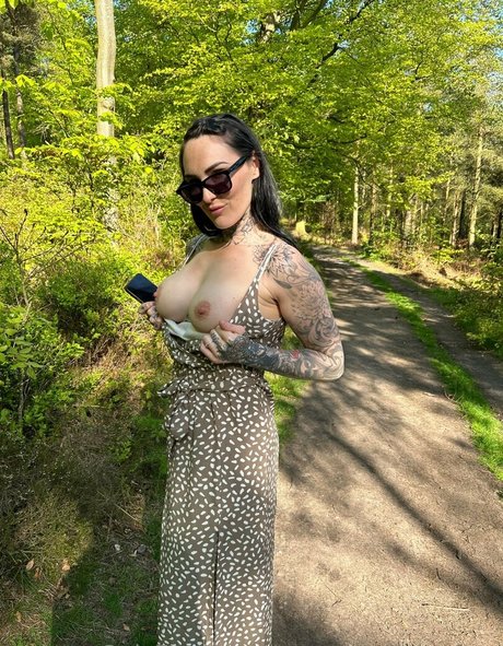 carmen divinefree sexy star photos