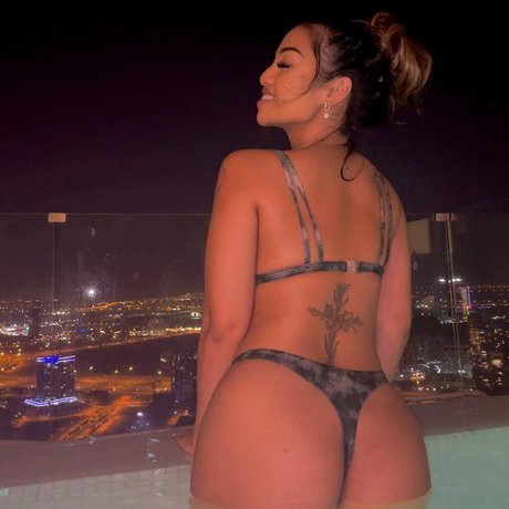 Louaira star beautiful galleries