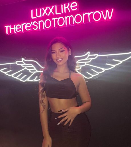 Louaira star hd images