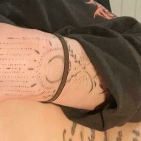 maggiereads beautiful model pics