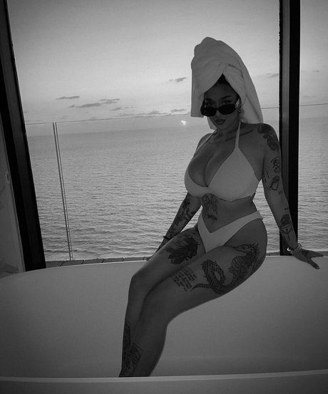 hottest teacher onlyfans pretty pictures