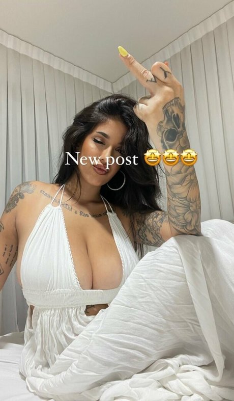 May Bakshi model pretty photo