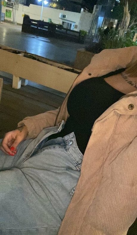 May Bakshi model top pictures