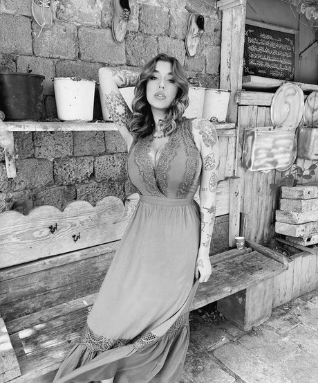 May Bakshi hd model photos