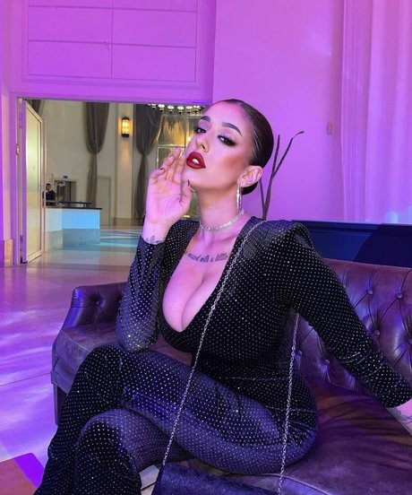 college girl onlyfans hd picture