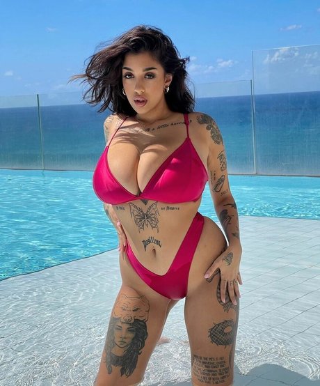 thick ass onlyfans exclusive photos