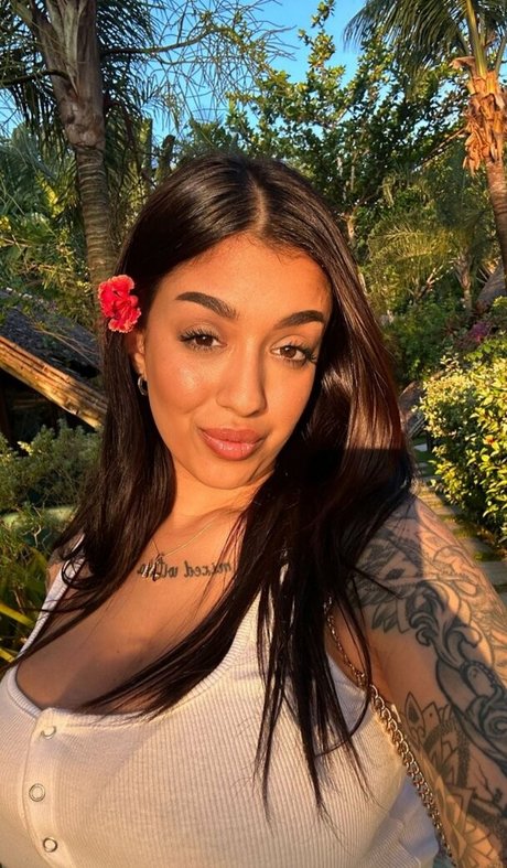 eyes onlyfans hot nude images