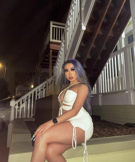 Cassandrababe_ model art image