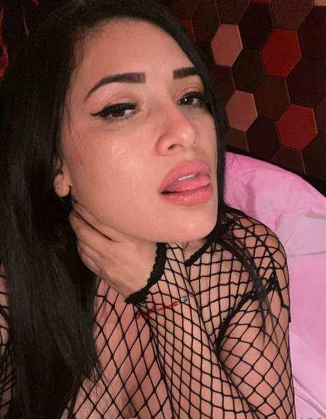 sweet angel66 model pic