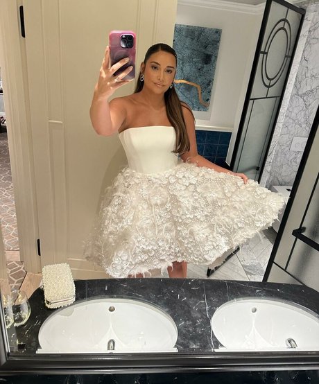 Jacqueline Jossa nude model pictures