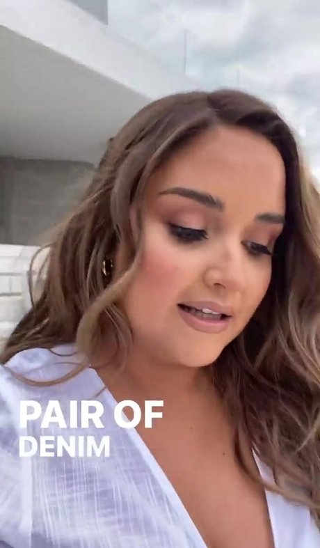 Jacqueline Jossa star free pic