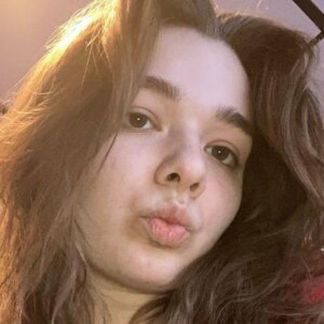 thicnpretty sex model picture