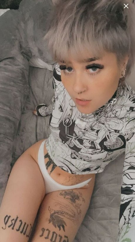 Eki102 star porn photos