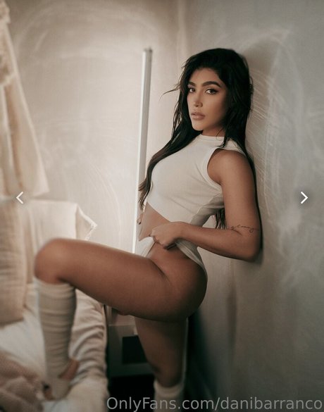 Danibarranco star nude pictures