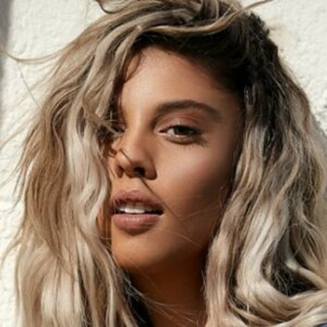 Liyan Adi star beautiful archive