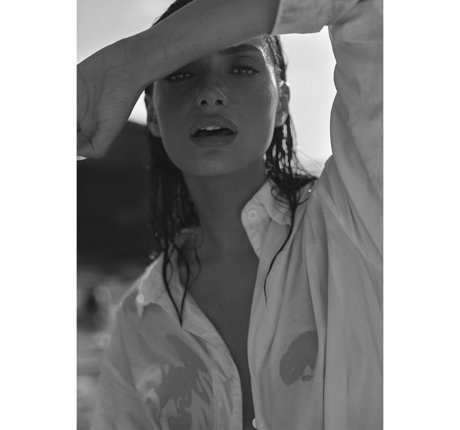 Shani Mor Resnick pretty actress pics