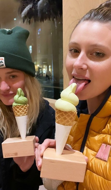 Aly Michalka pornstar sexy galleries