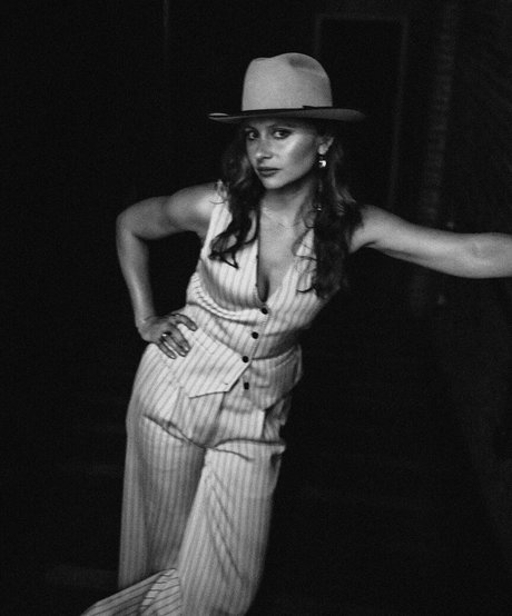 squat onlyfans hot sexy img