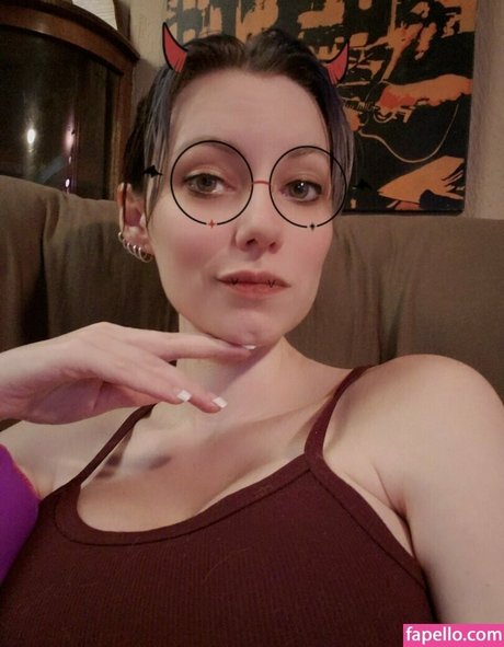 Sinnocent model top img