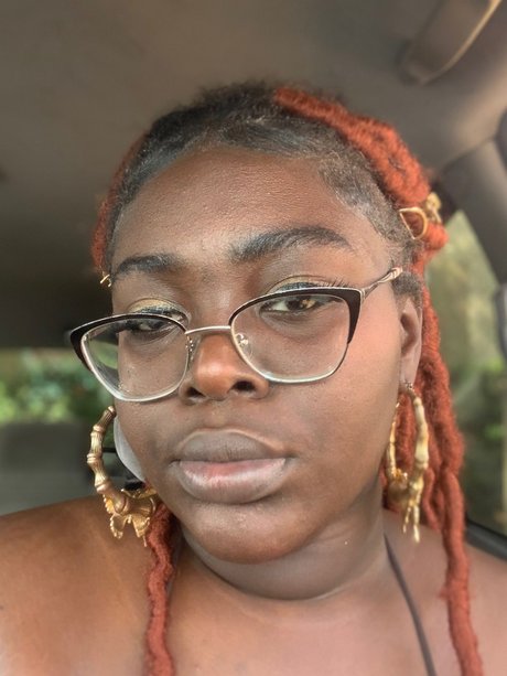 Chy s Place model naked img