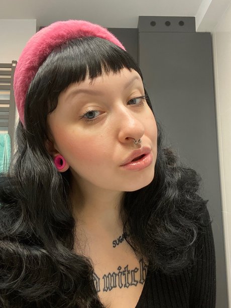 Princess Alopecia star sexy img