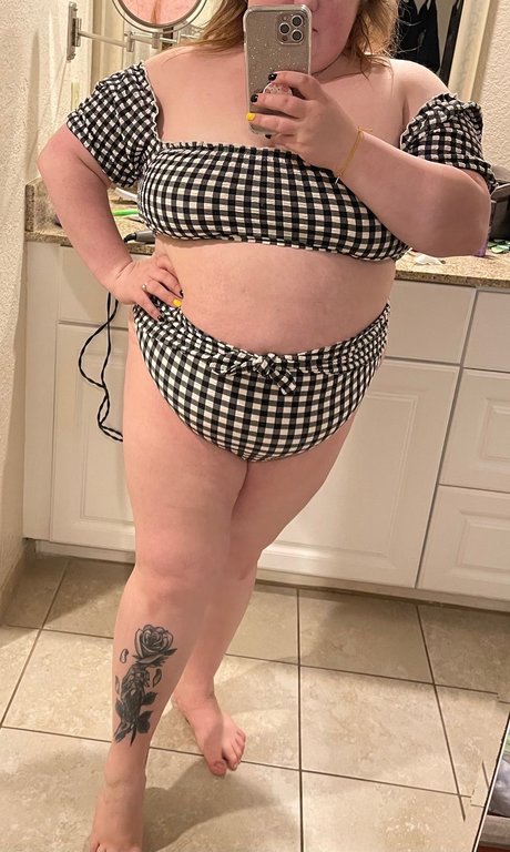 Allyson art model images